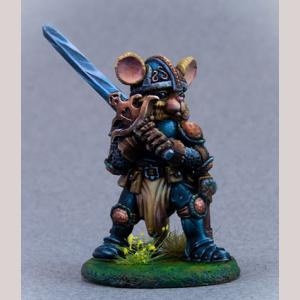 Mouse Paladin with Two Handed Sword